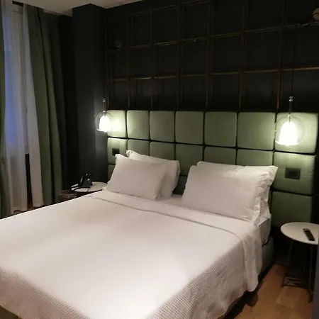 מלון Maison Ducal 3*
