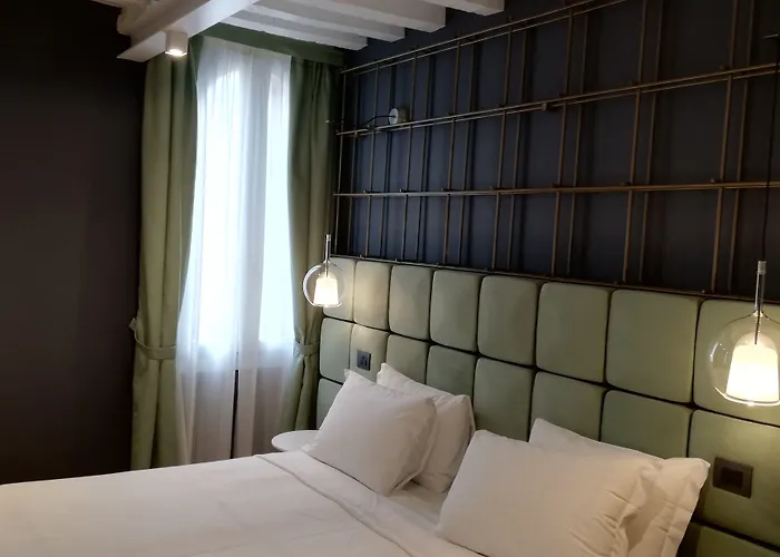 Maison Ducal 3* البندقية